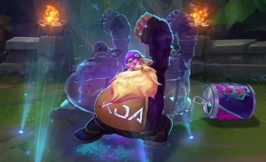 Shiro 的飞机输出无敌， Emo 的Xiaoxiao被NTS的沙王压制，Tidebound赢得了第一场比赛