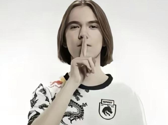 ami： ＂我们没有计划更换 w0nderful”