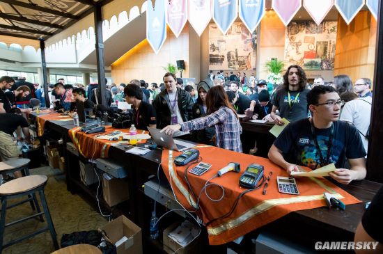 未来将推出一个针对太平洋挑战者赛区的全球合同数据库